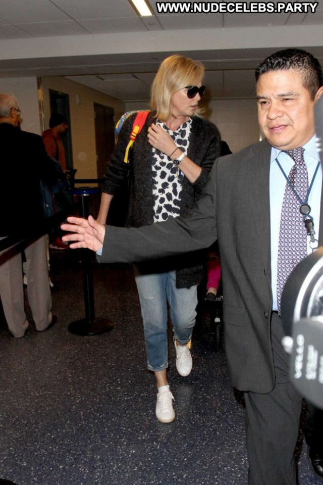 Charlize Theron Lax Airport Beautiful Lax Airport Posing Hot