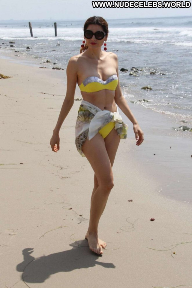 Photos The Beach In Malibu Posing Hot Mali Celebrity Babe Malibu