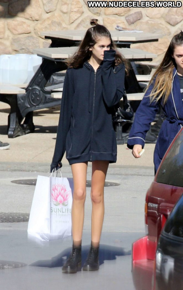 Kaia Gerber No Source Babe Mali Beautiful Celebrity Malibu Paparazzi