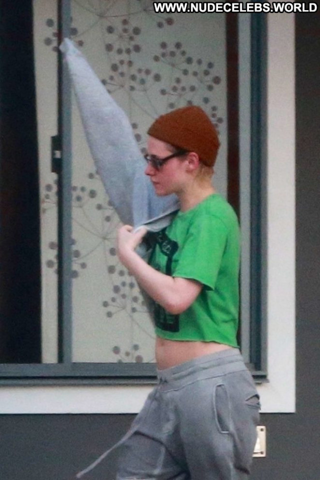 Kristen Stewart Los Angeles Spa Celebrity Los Angeles Paparazzi Angel