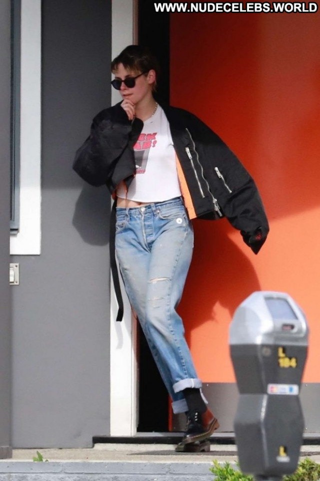 Kristen Stewart Los Angeles Beautiful Spa Babe Posing Hot Celebrity