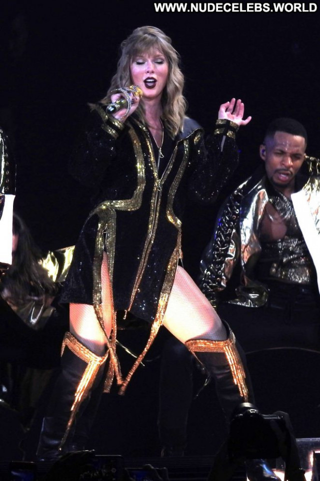 Taylor Swift No Source Paparazzi Posing Hot Beautiful Celebrity Babe