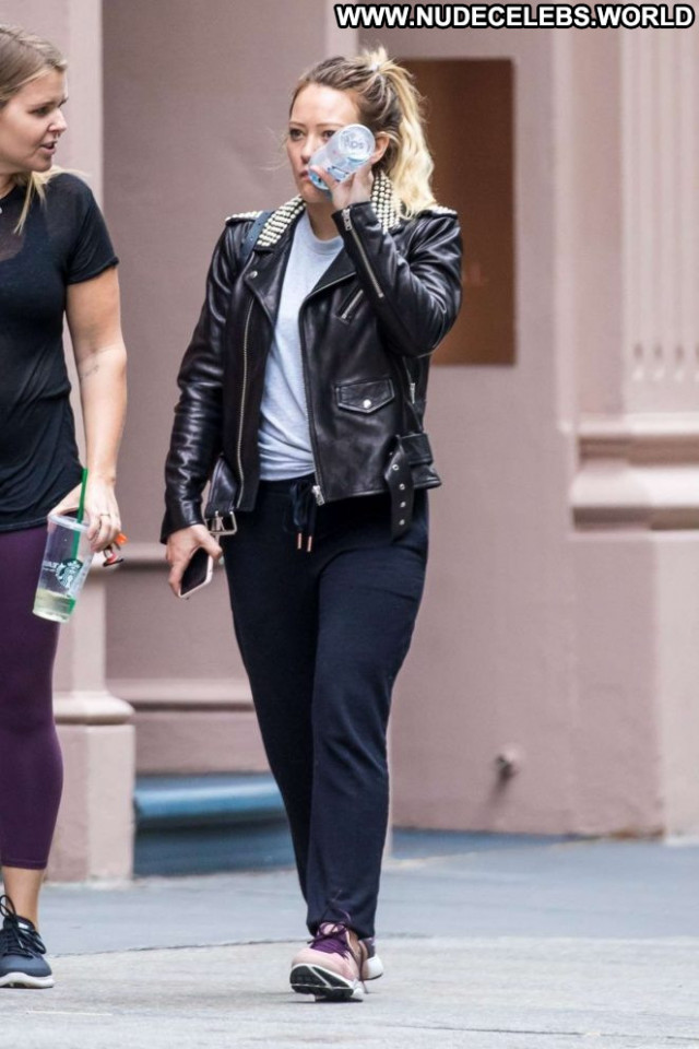 Hilary Duff New York Posing Hot Beautiful Gym Celebrity New York Babe