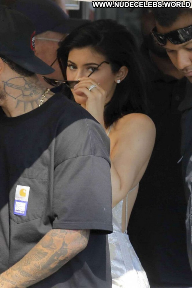 Kylie Jenner No Source Paparazzi Beautiful Babe Posing Hot Celebrity
