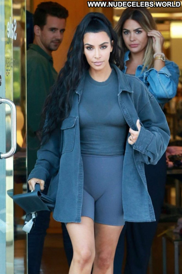 Kim Kardashian Los Angeles Beautiful Angel Bar Paparazzi Celebrity