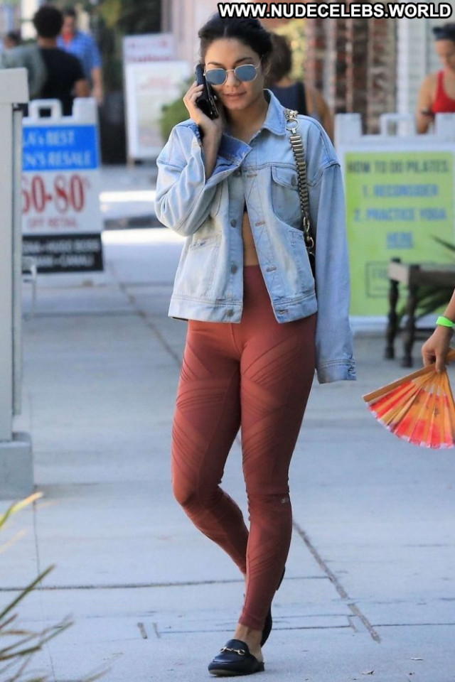 Vanessa Hudgens No Source Celebrity Paparazzi Beautiful Posing Hot