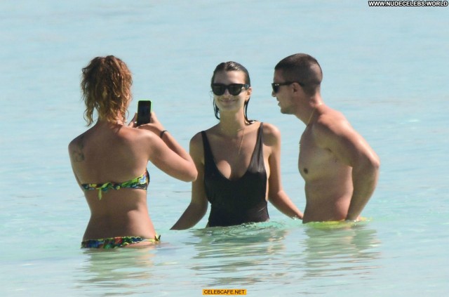 Emily Ratajkowski No Source Babe Beach Posing Hot Beautiful Celebrity