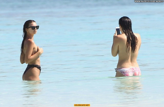 Emily Ratajkowski No Source Babe Toples Celebrity Topless Posing Hot