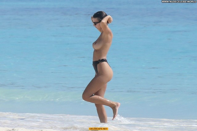 Emily Ratajkowski No Source Toples Celebrity Posing Hot Babe Topless