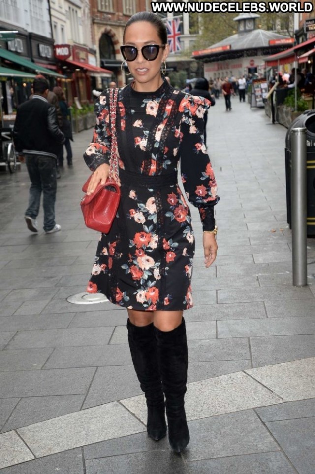 Myleene Klass No Source London Celebrity Posing Hot Babe Paparazzi