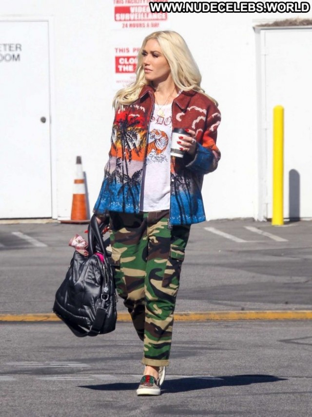 Gwen Stefani No Source Paparazzi Posing Hot Celebrity Beautiful Babe