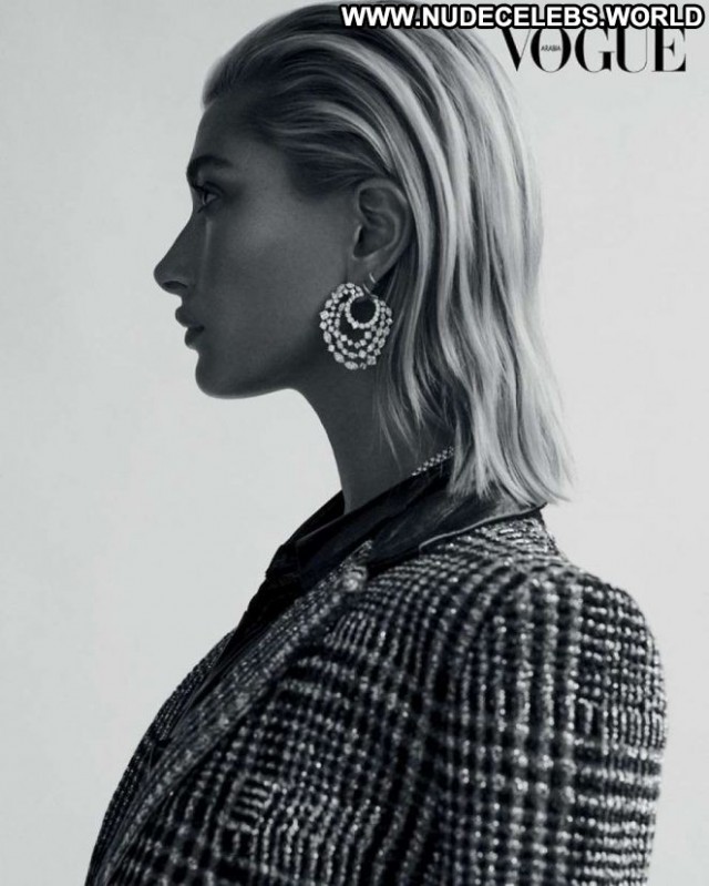 Hailey Baldwin No Source Paparazzi Posing Hot Magazine Babe Beautiful