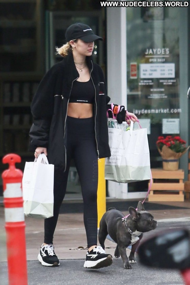 Delilah Hamlin No Source  Beautiful Paparazzi Shopping Celebrity Babe