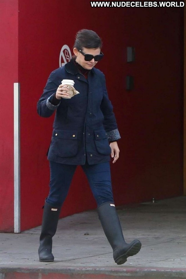 Ginnifer Goodwin No Source  Paparazzi Beautiful Celebrity Babe Posing