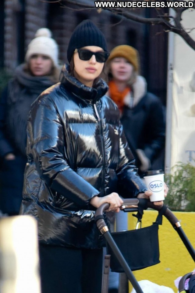 Irina Shayk New York Posing Hot Paparazzi Celebrity New York