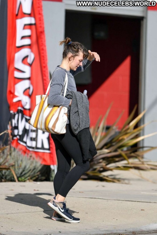 Milla Jovovich Los Angeles Paparazzi Beautiful Los Angeles Gym Posing