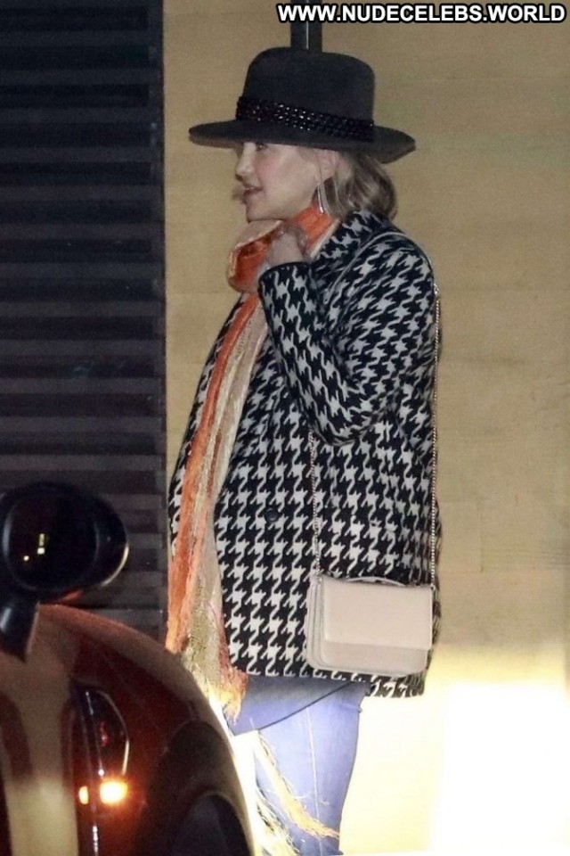 Kate Hudson No Source Restaurant Posing Hot Paparazzi Beautiful