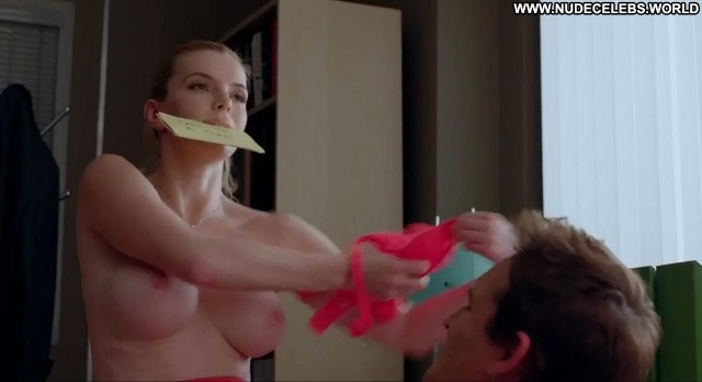 Betty Gilpin Nude The Good Wife Posing Hot American Celebrity