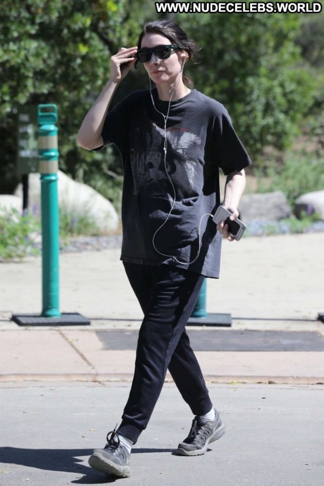 Rooney Mara Studio City Paparazzi Park Celebrity Posing Hot Beautiful
