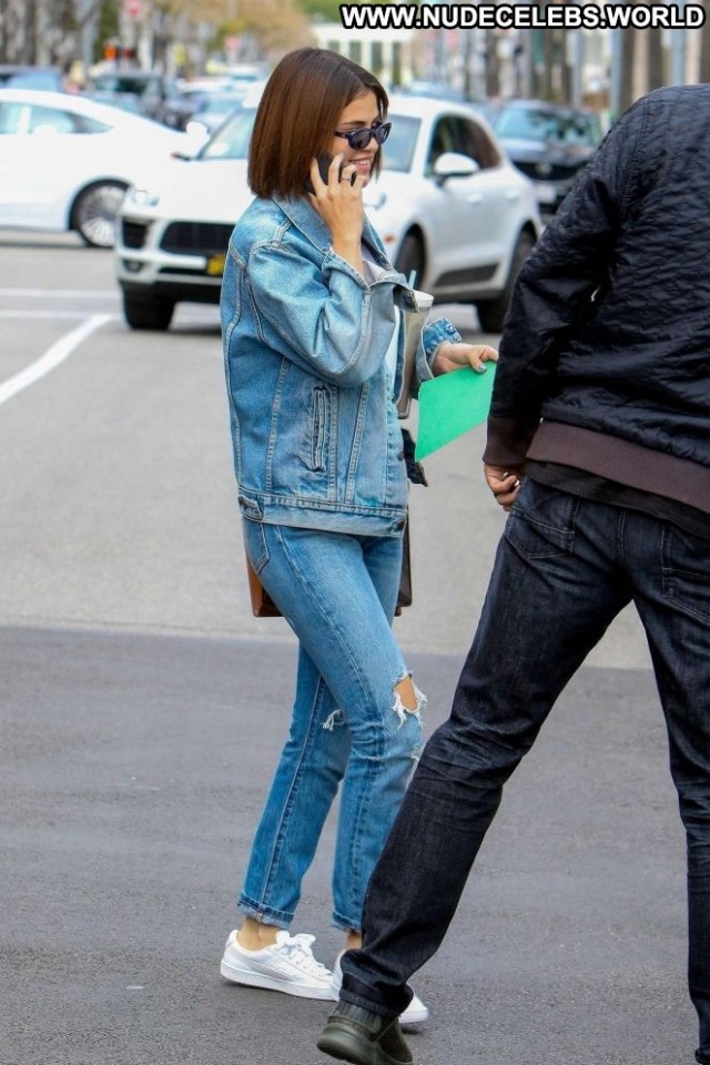 Selena Gome Beverly Hills Babe Celebrity Jeans Paparazzi Beautiful