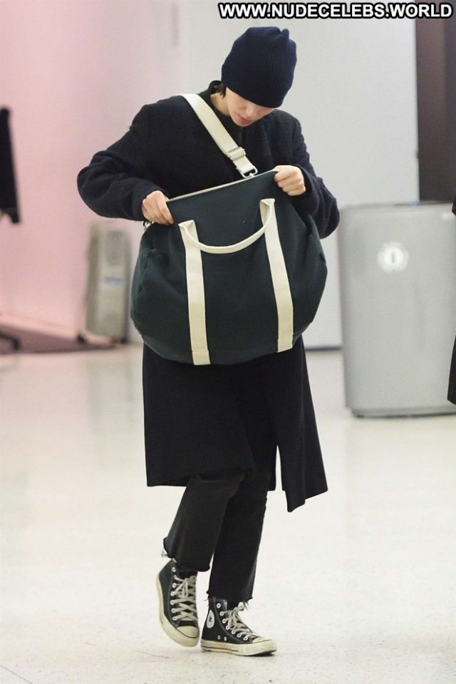 Rooney Mara Jfk Airport In Nyc Paparazzi Babe Posing Hot Beautiful