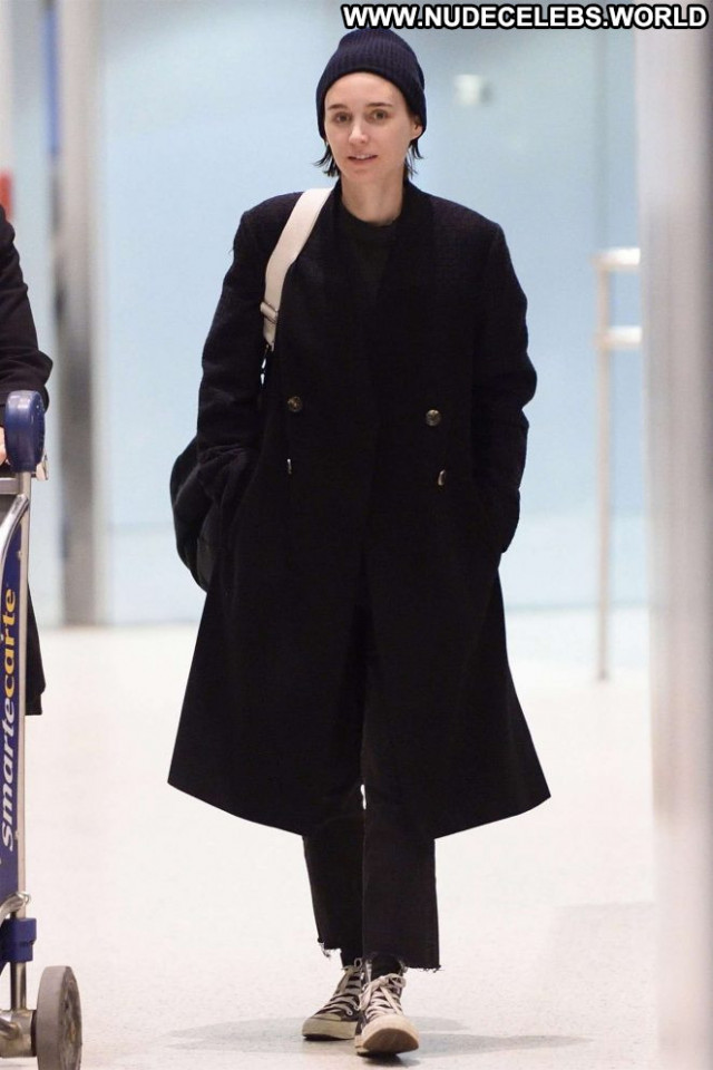 Rooney Mara Jfk Airport In Nyc Babe Nyc Paparazzi Beautiful Celebrity