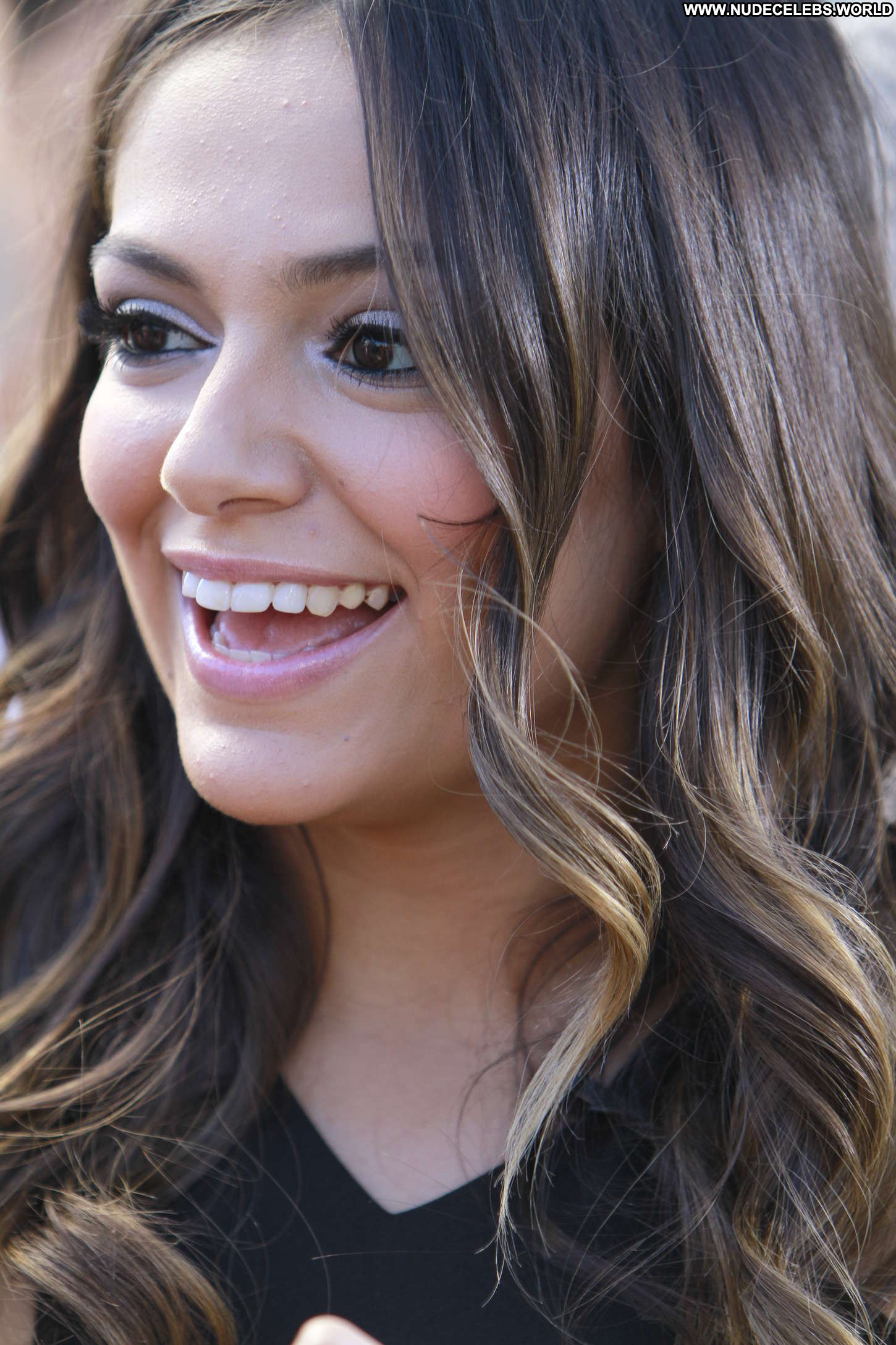 Bethany Mota Posing Hot Babe Celebrity Paparazzi Beautiful