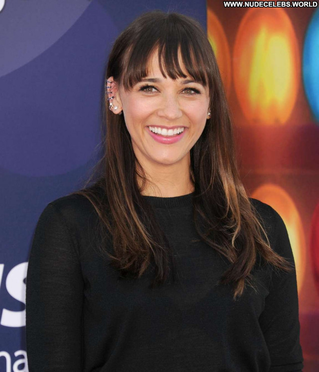 Rashida Jones Los Angeles Posing Hot Angel Babe Paparazzi Los Angeles