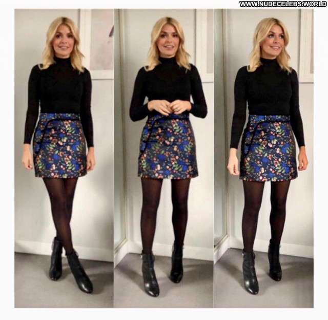 Holly Willoughby No Source Babe Sexy Celebrity Beautiful Posing Hot