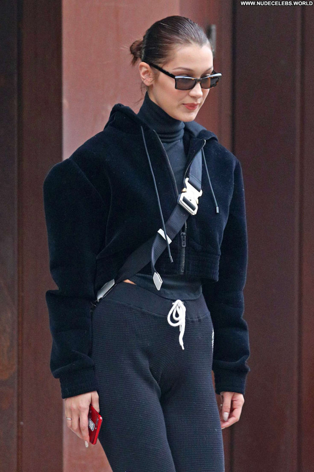 Bella Hadid No Source Paparazzi Celebrity Posing Hot Babe Beautiful