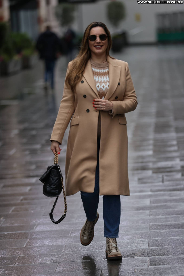 Kelly Brook No Source Celebrity Babe Beautiful Posing Hot Paparazzi