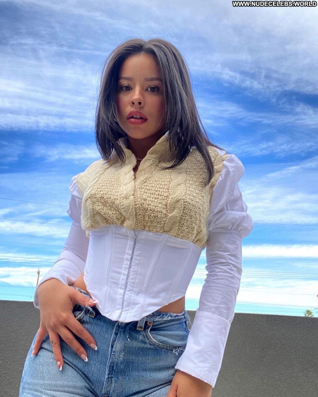 Cierra Ramirez No Source Posing Hot Sexy Babe Celebrity Beautiful
