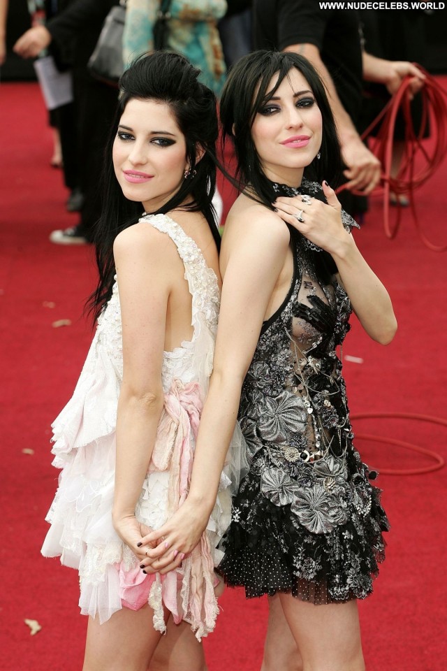 The Veronicas The Secret Sister Guitar Babe Beautiful Celebrity